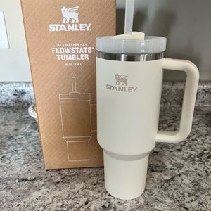 The Brand New- Stanley Quencher H2.O Flowstate Tumbler
